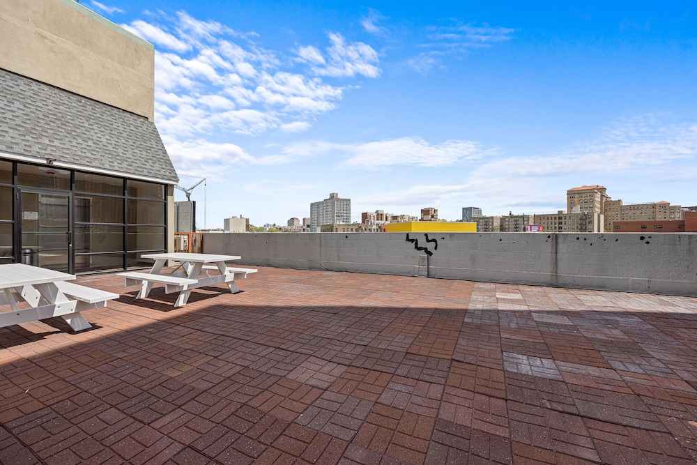 Highbridge Hotel - photo 32