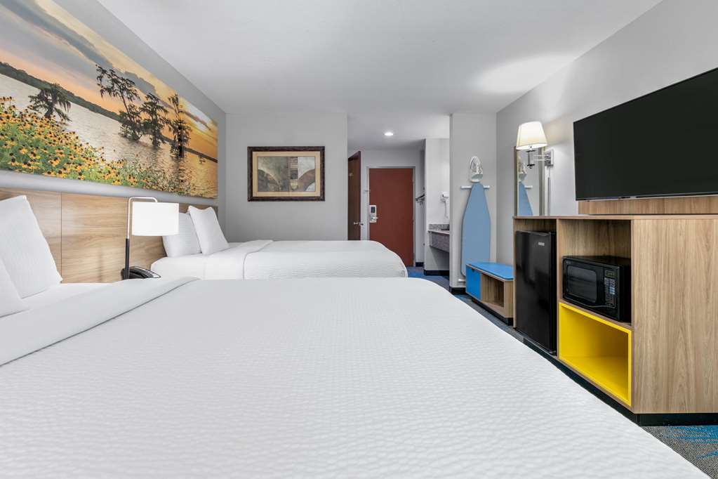 Days Inn & Suites by Wyndham Cabot - photo 7