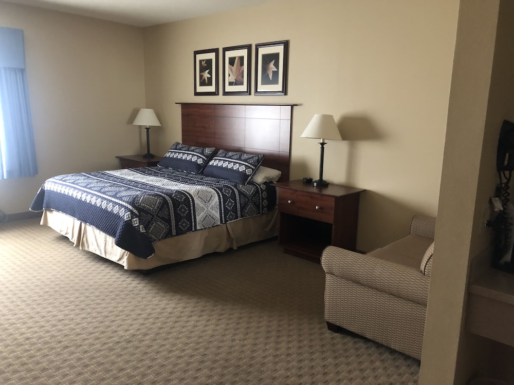 Corporate East Hotel - photo 18