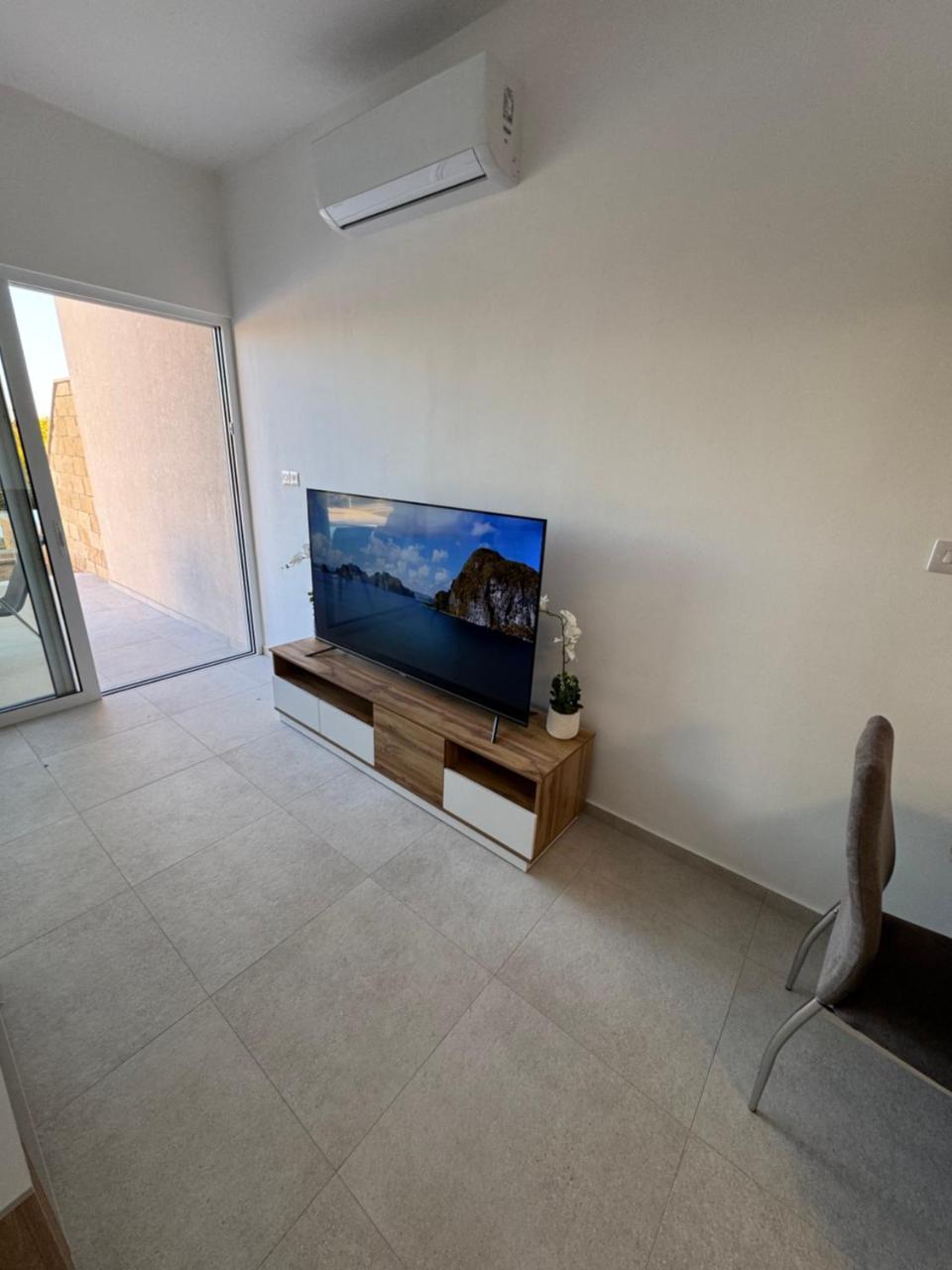 Amazing vacation villa in paphos 3 Bedrooms — 4-Star Luxury Hotel in Chlorakas, Cyprus