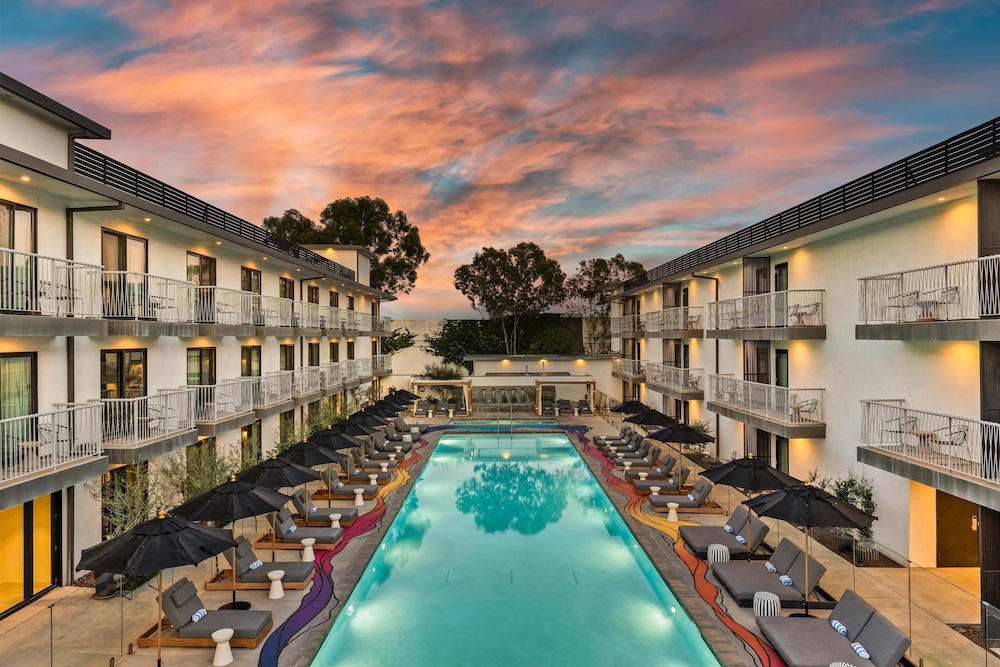 The Anthem Los Angeles Stadium District Tapestry by Hilton in Inglewood, United States