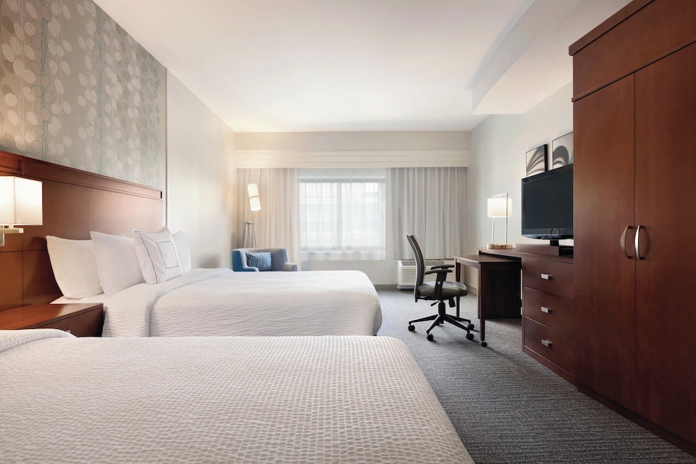 Courtyard by Marriott Charlotte Airport North - photo 8