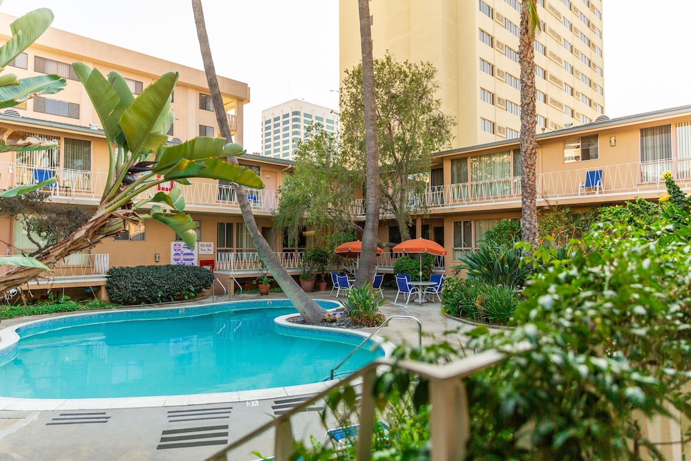 Cal Mar Hotel Suites - photo 15