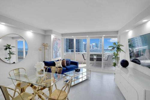 Fantasy Water & Park Views — 4-Star Luxury Hotel in Miami, United States