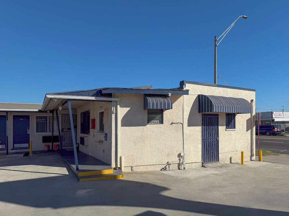 Hiland Motel - photo 22