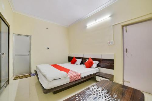 Super Hotel O AA Corporate Guest House — hotel near Birsa Munda Airport