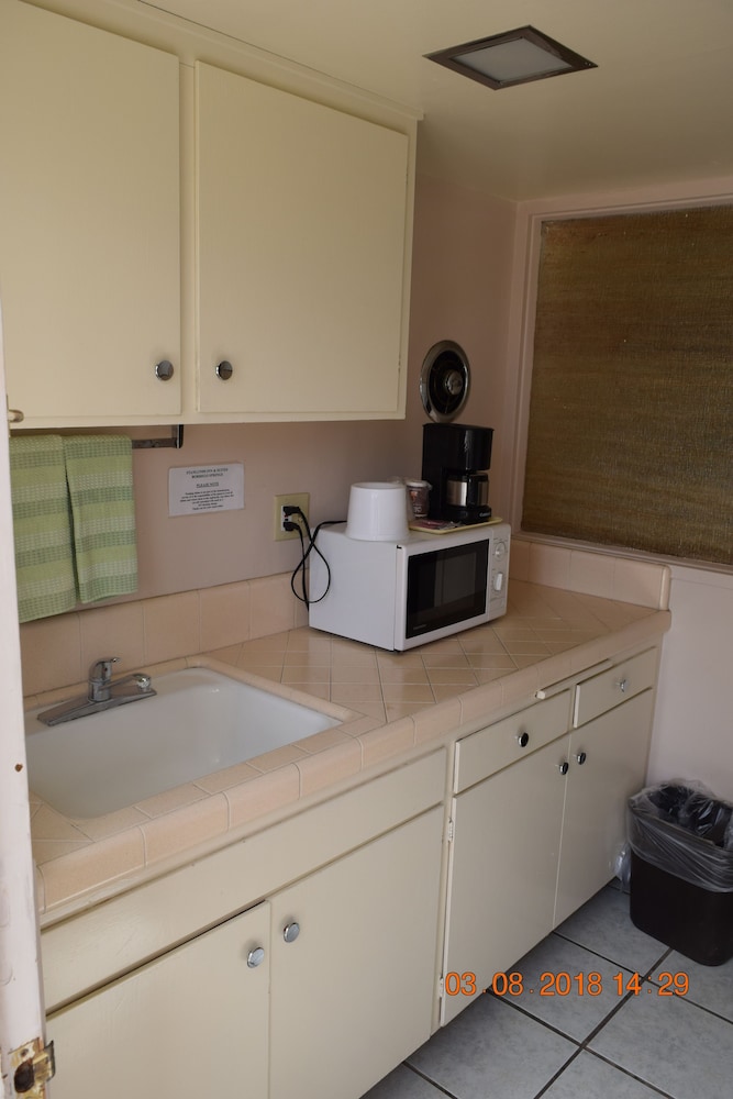 Stanlunds Inn And Suites - photo 20