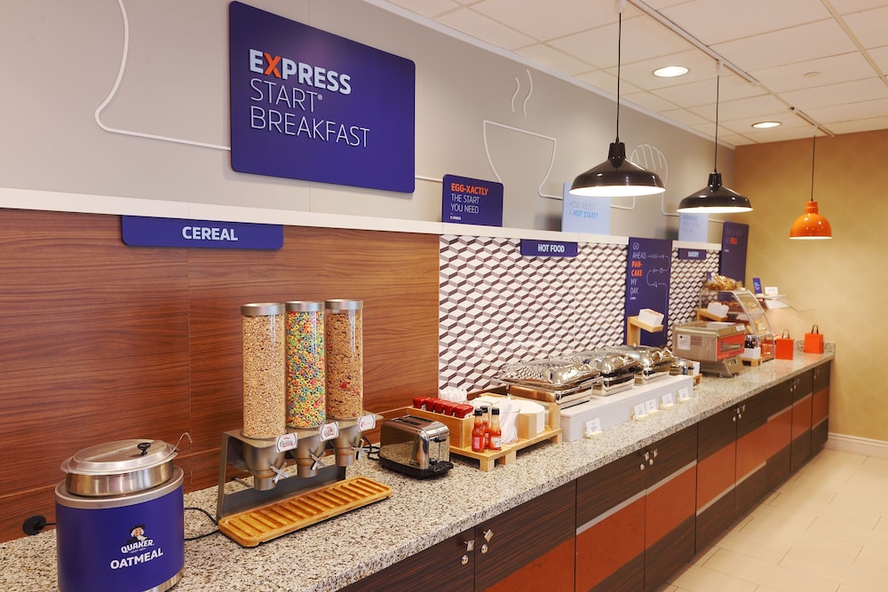 Holiday Inn Express & Suites Pittsburgh West Greentree by IHG - photo 34