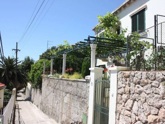 Apartment Arbanasin