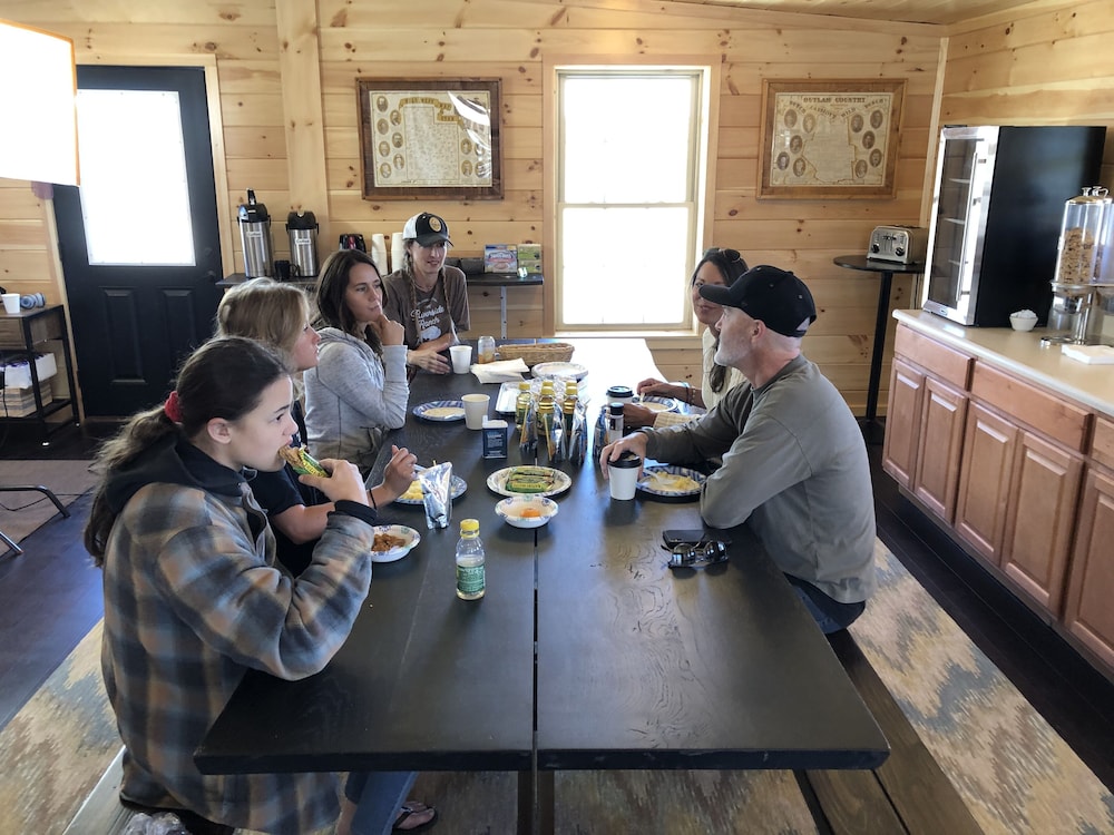 The Riverside Ranch RV Park Motel & Campground - photo 5