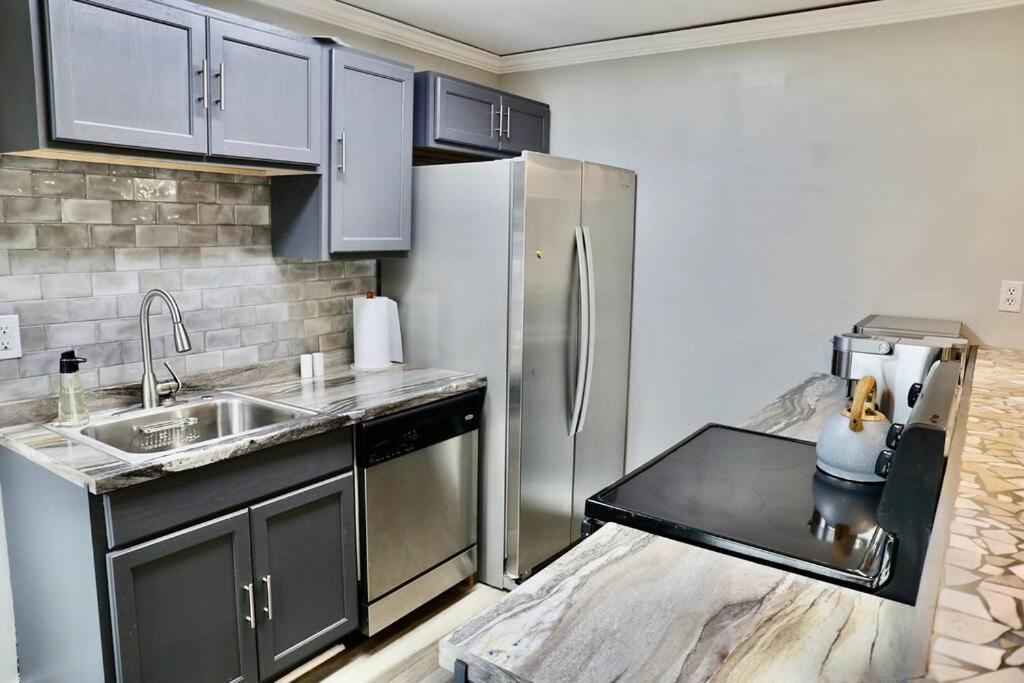 Hawks Nest All amenities perfect escape in Wilmington, United States