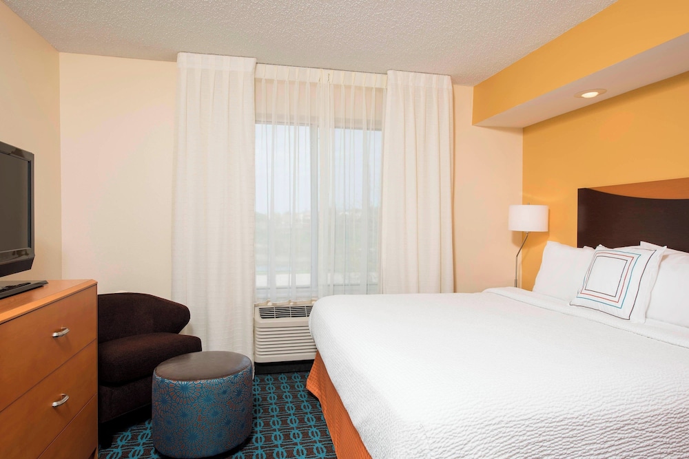 Fairfield by Marriott Inn & Suites Bloomington - photo 11