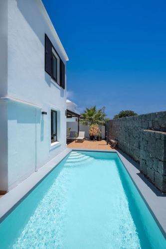 Villa Vero — 4-Star Luxury Hotel in Playa Blanca, Spain