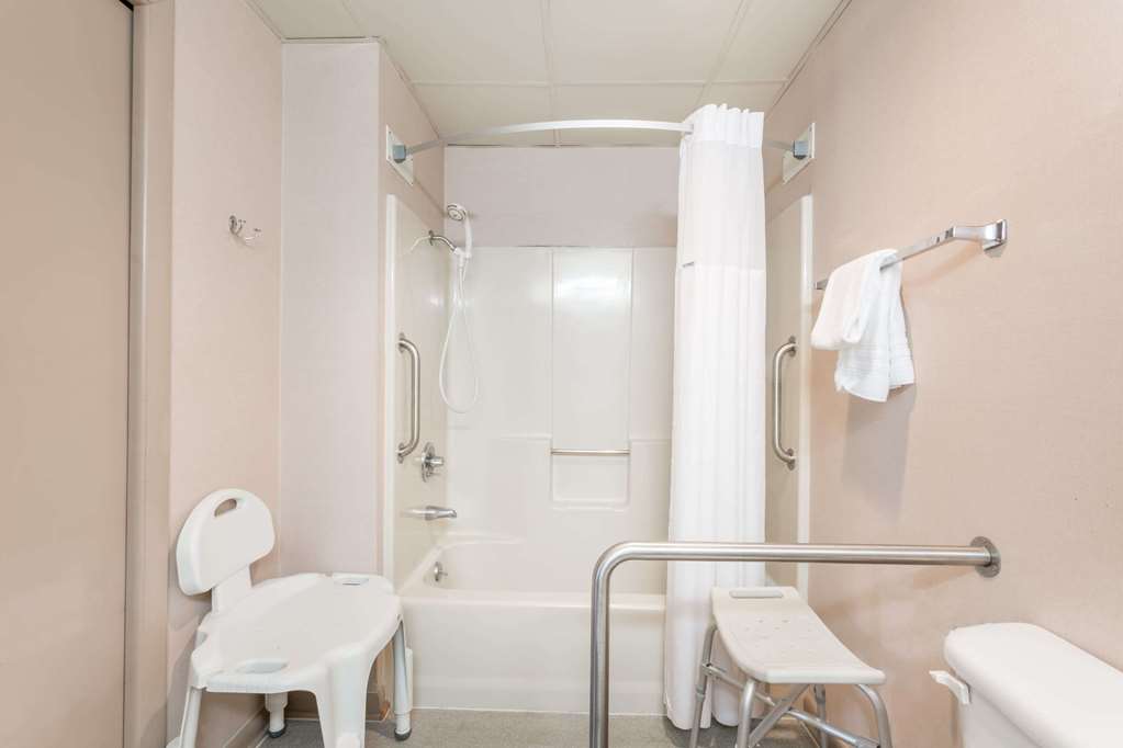 Days Inn by Wyndham Bedford - photo 9