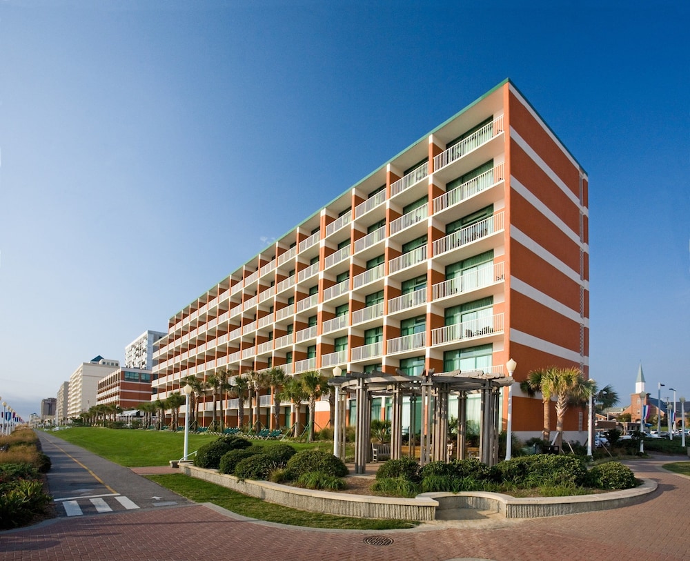 Holiday Inn & Suites Virginia Beach North Beach by IHG - photo 91