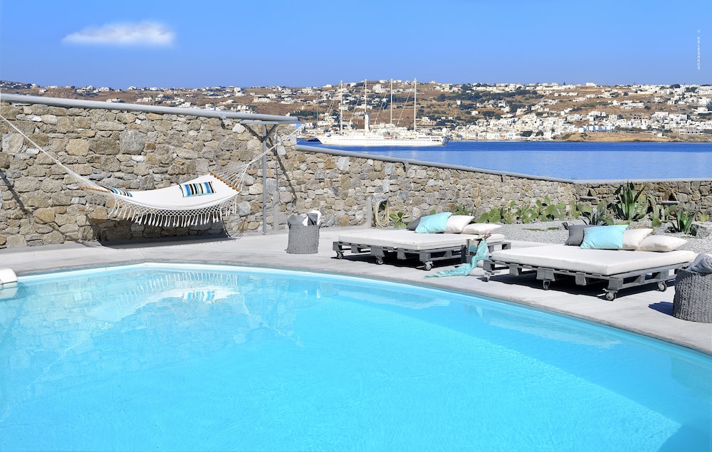 Villa Blanca Duo — 4-Star Luxury Hotel in Mykonos, Greece