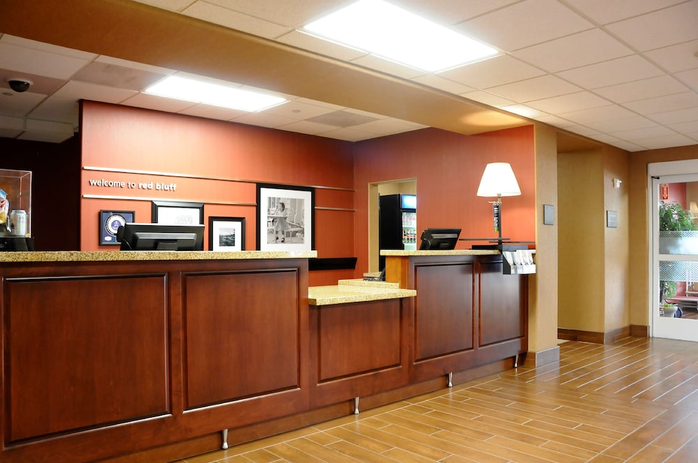 Hampton Inn & Suites Red Bluff — Red Bluff — photo 5