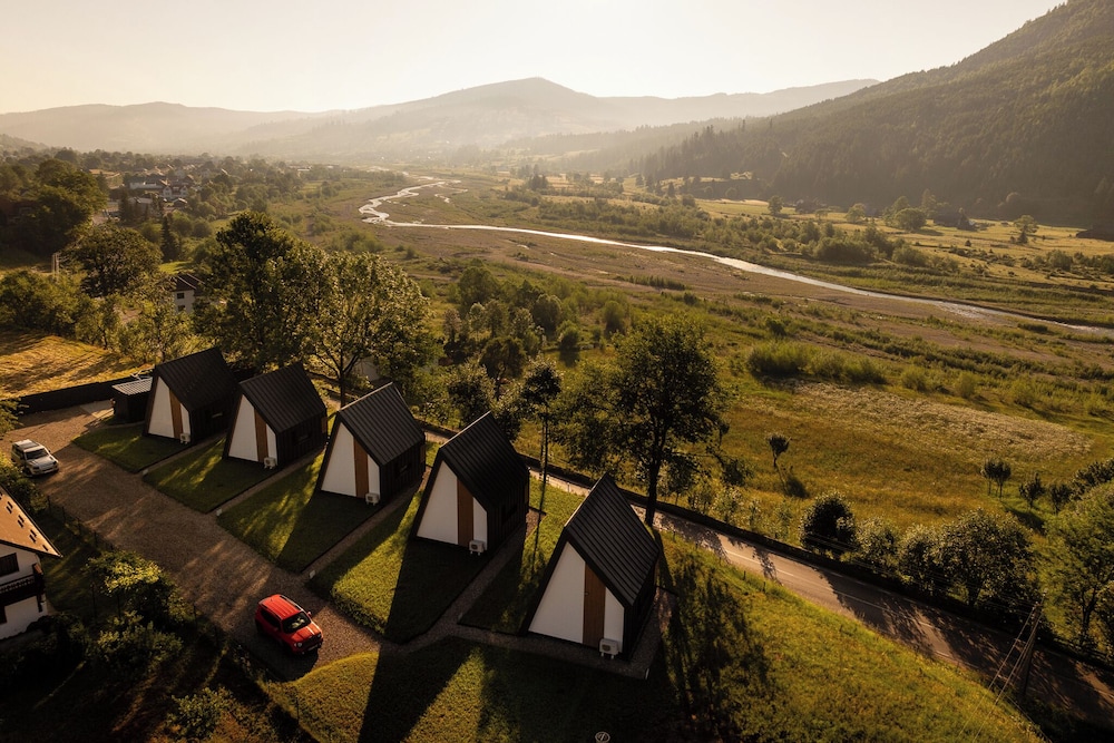 Reconnect Glamping Stulpicani — Stulpicani