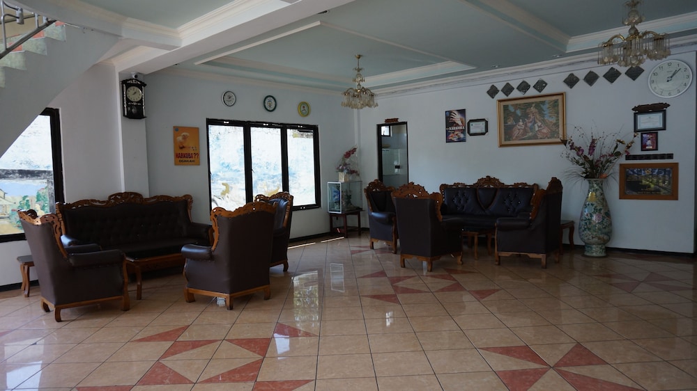 Hotel Surya Indah — Batu — photo 4