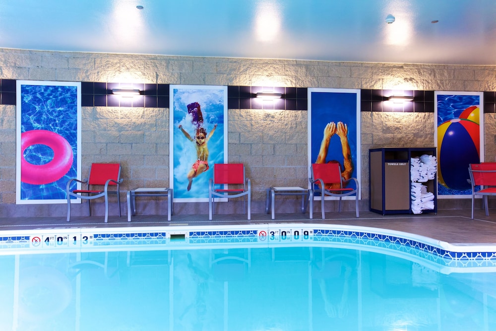 Holiday Inn Express Fargo West Acres by IHG - photo 38