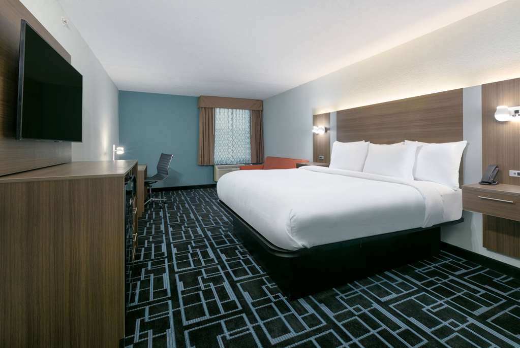 Baymont by Wyndham Chattanooga Eastridge - photo 31