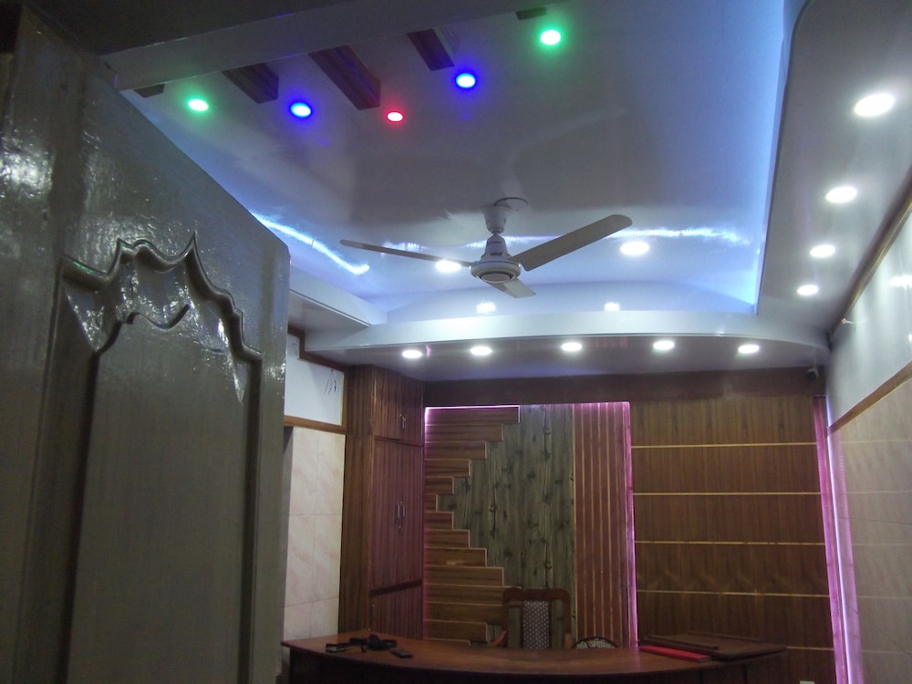 Azmiry Residential Hotel in Kushtia, Bangladesh