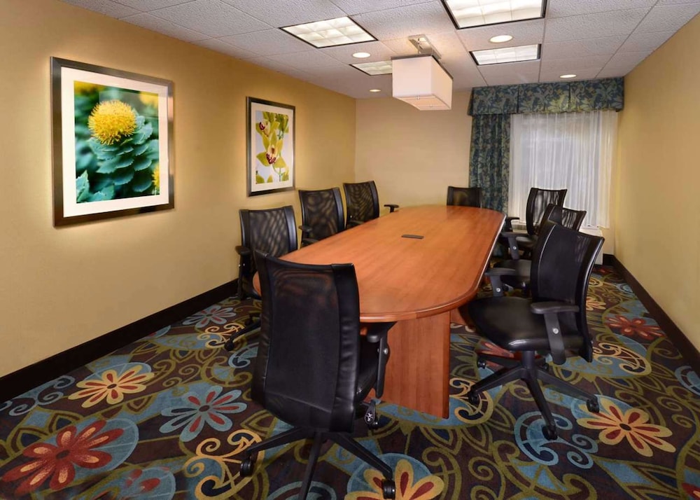 Hampton Inn Raleigh Town Of Wake Forest - photo 47