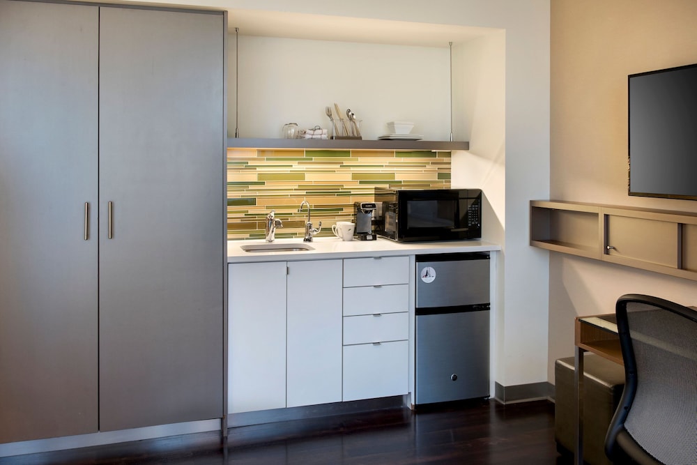 Element by Marriott Boston Seaport District - photo 18