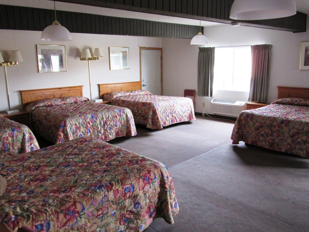 Yellowstone Country Inn - photo 23
