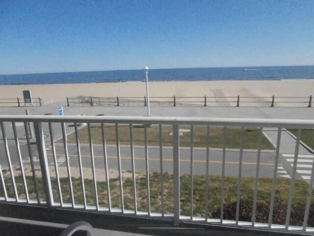 Spark by Hilton Virginia Beach Oceanfront - photo 19