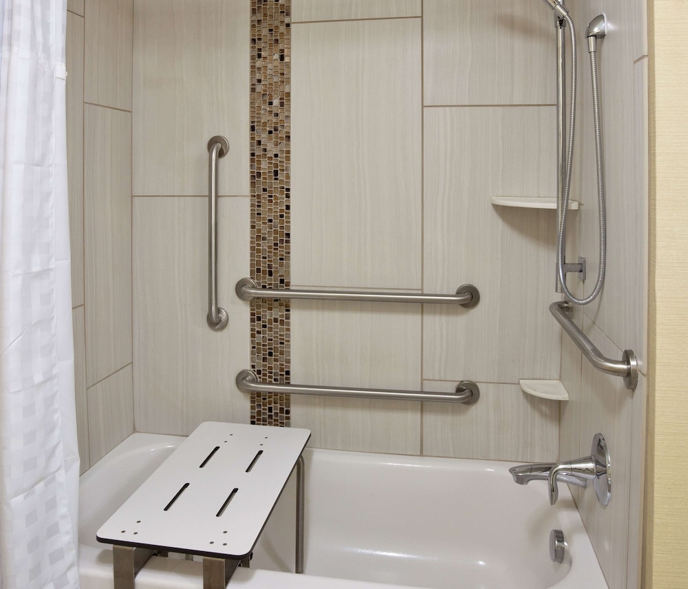 Homewood Suites by Hilton Davenport - photo 20