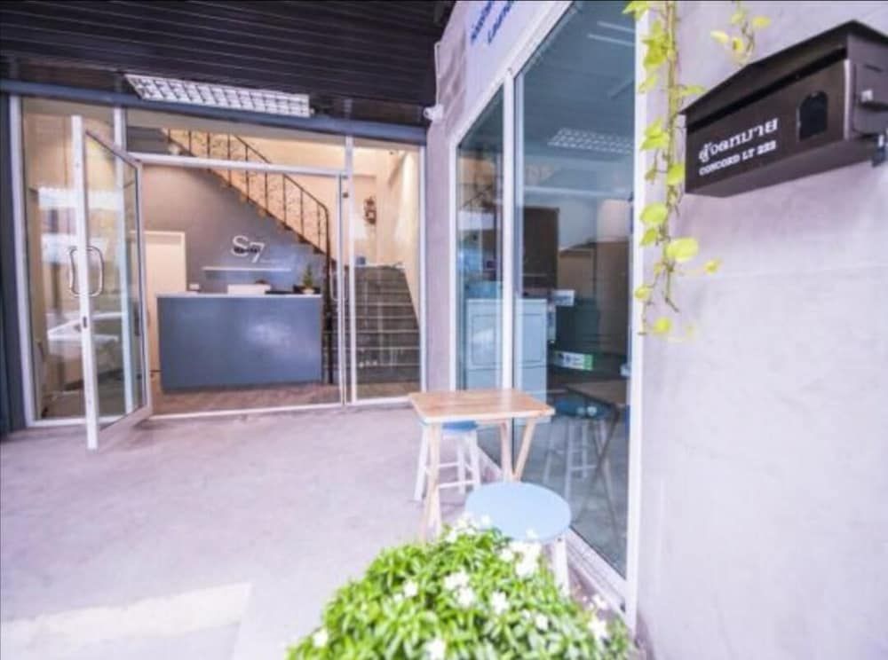 New S7 Vip Hostel