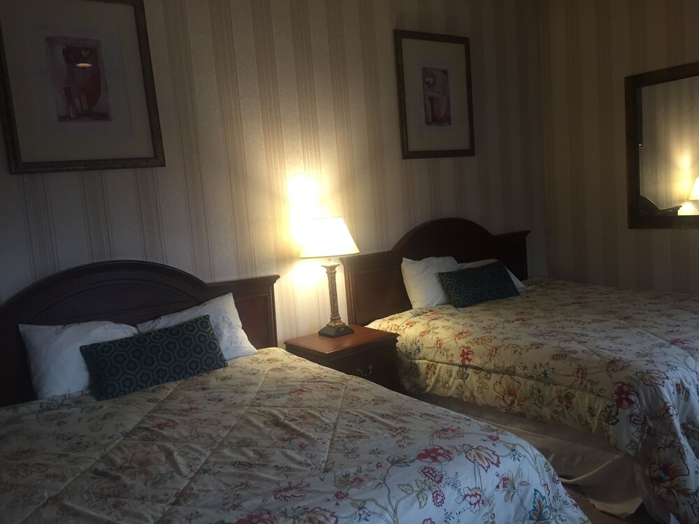 Nirvana Inn & Grill - featured photo