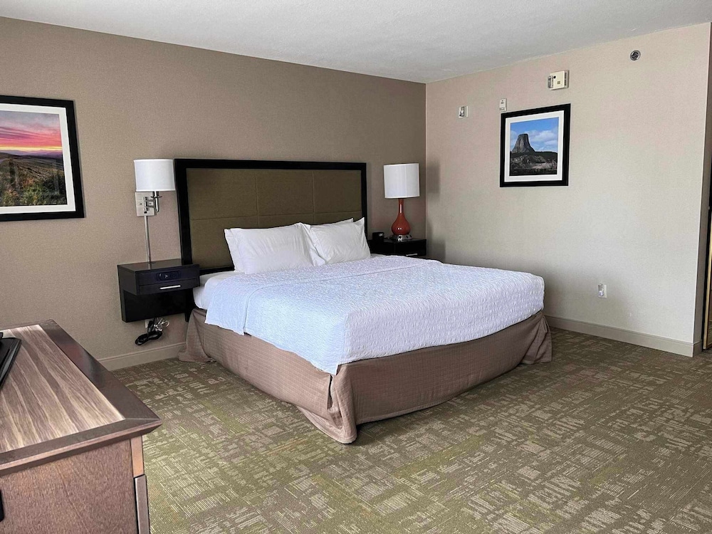 Summit Suites - photo 16
