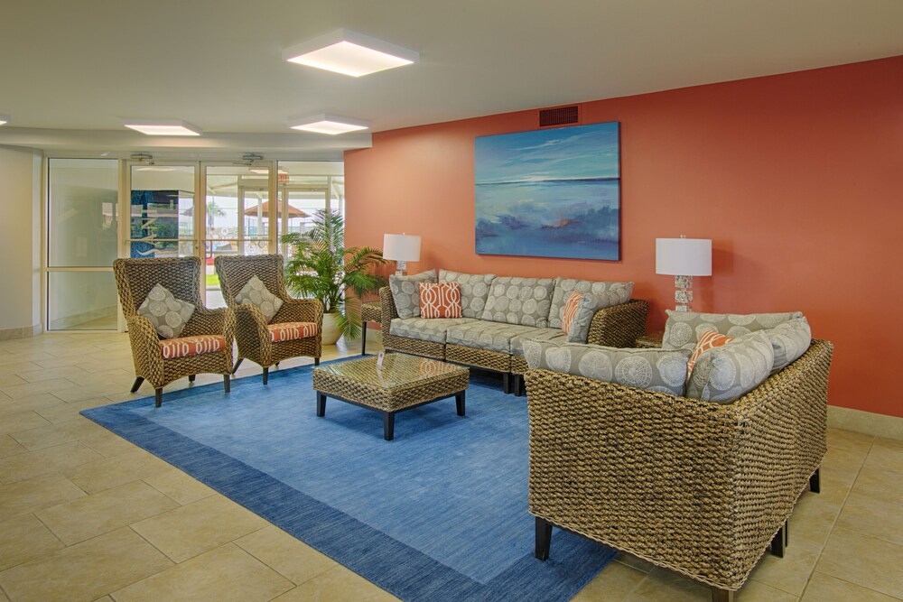 Holiday Surf and Racquet Club - photo 6