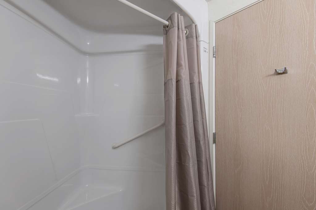 Motel 6 Junction City KS - photo 21
