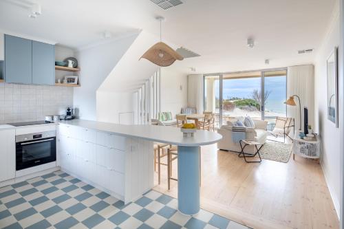 Pearl Designer Beachfront Retreat Semaphore Park — 4-Star Luxury Hotel in Port Adelaide, Australia