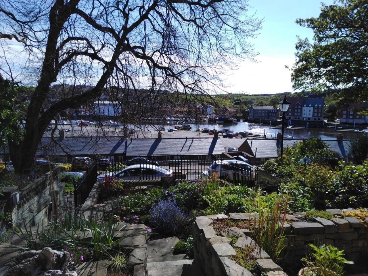 Deerness 4star Gold Award 2024 Whitby