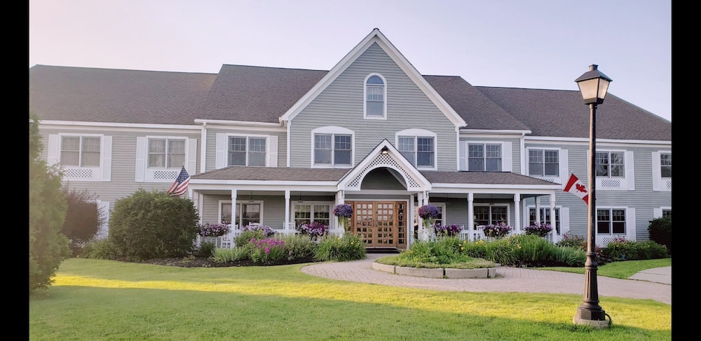 Country Inn at The Mall — hotel in Bangor
