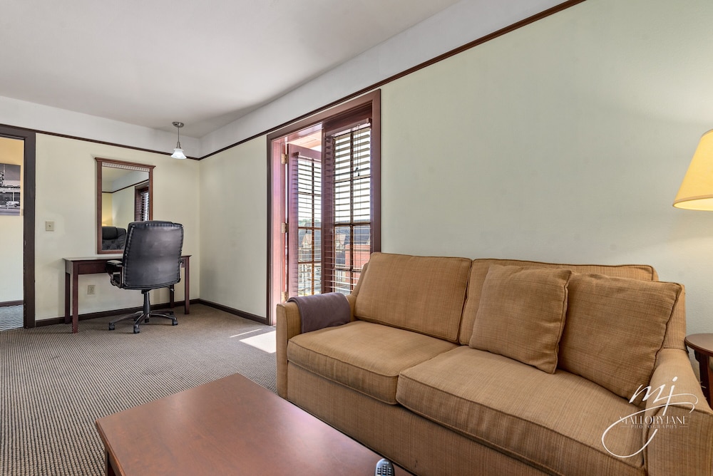 Hotel Seville - photo 23