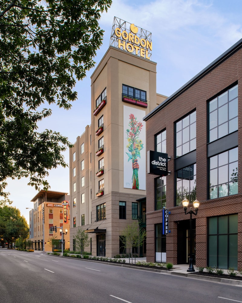 The Gordon Hotel - photo 24