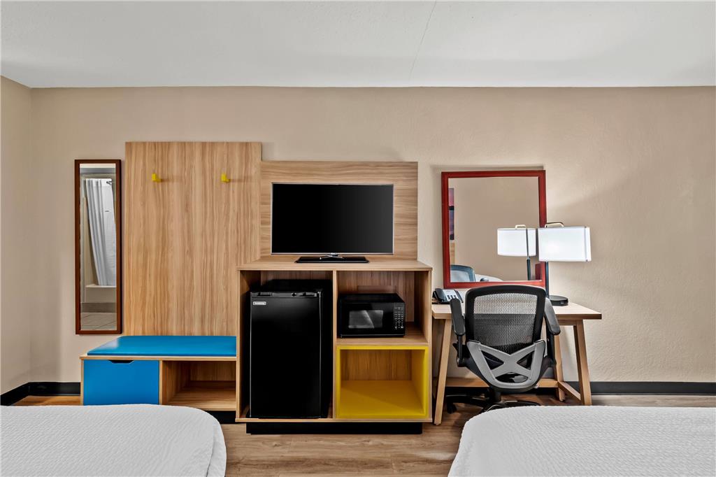 Days Inn by Wyndham Whitmore Lake Ann Arbor Brighton - photo 19