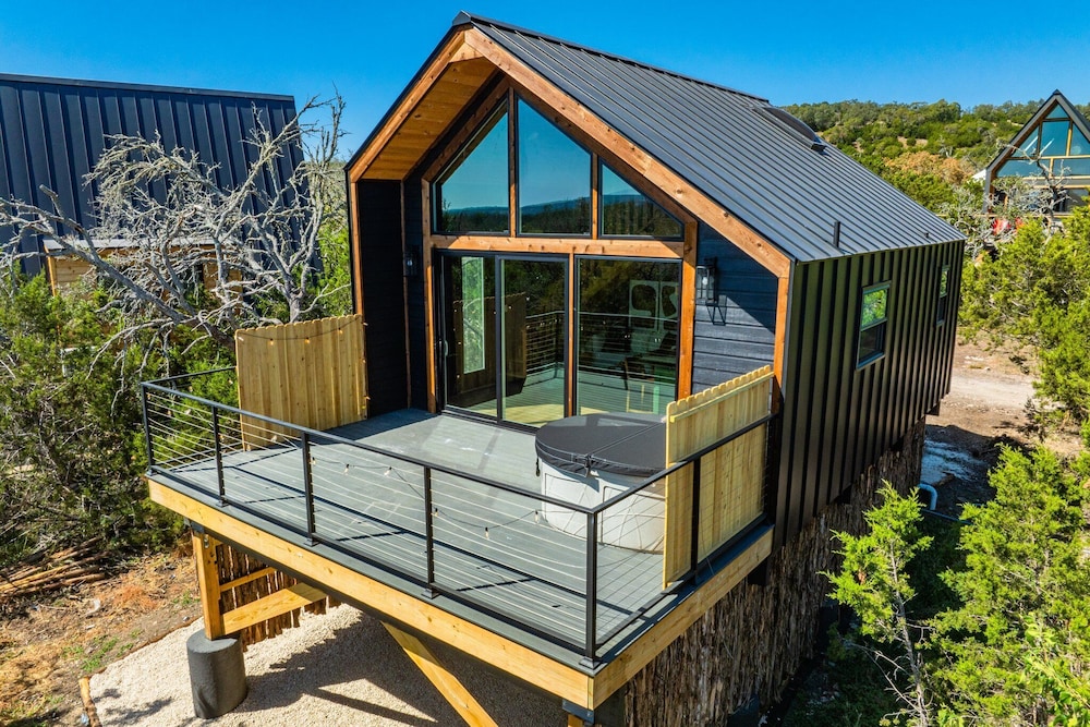 Chin 1 in Fredericksburg, United States