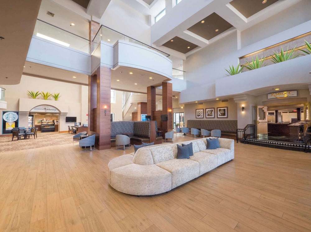 Hilton Phoenix Airport - photo 7