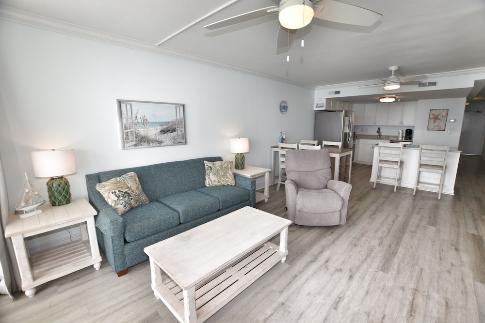 1109 Waters Edge Resort 1 Bedroom Condo by RedAwning - photo 12