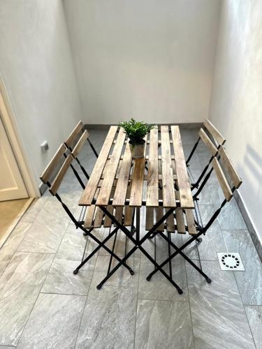 Holiday House Orlando — 4-Star Luxury Hotel in Palermo, Italy