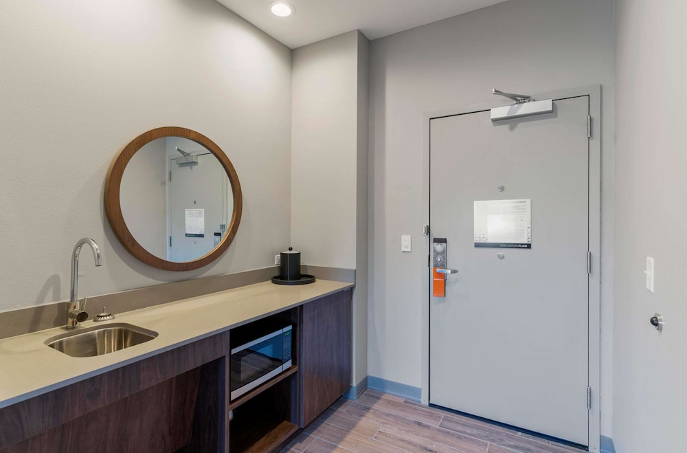 Hampton Inn by Hilton Colorado Springs Northeast - photo 8