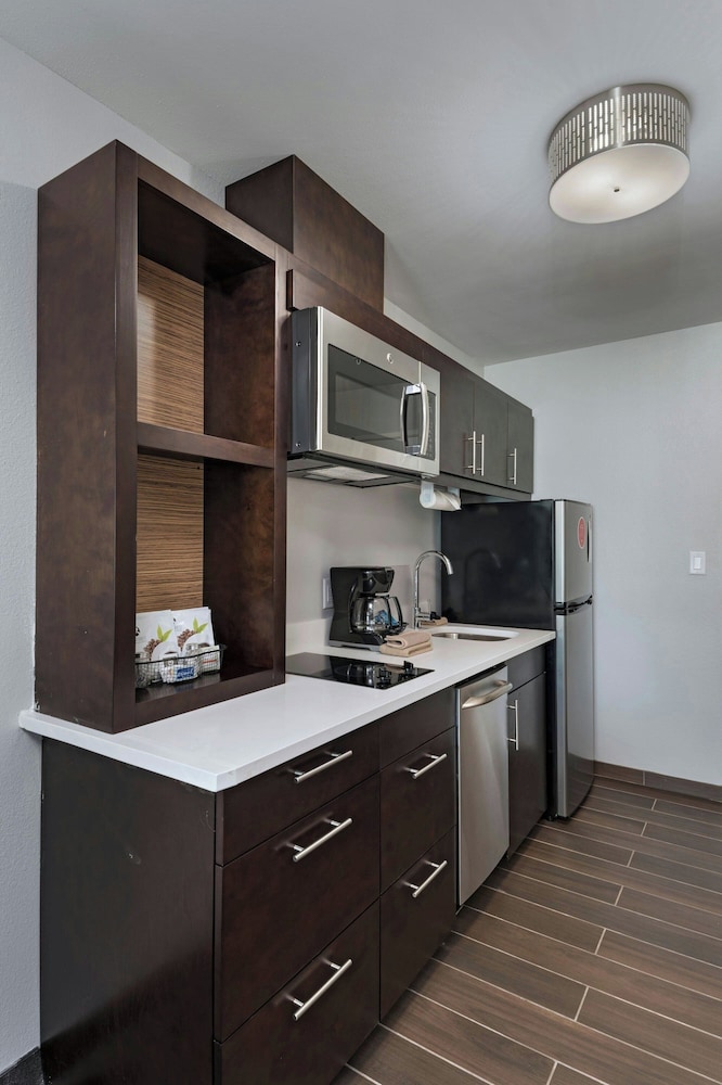 Towneplace Suites Baton Rouge Port Allen - photo 11