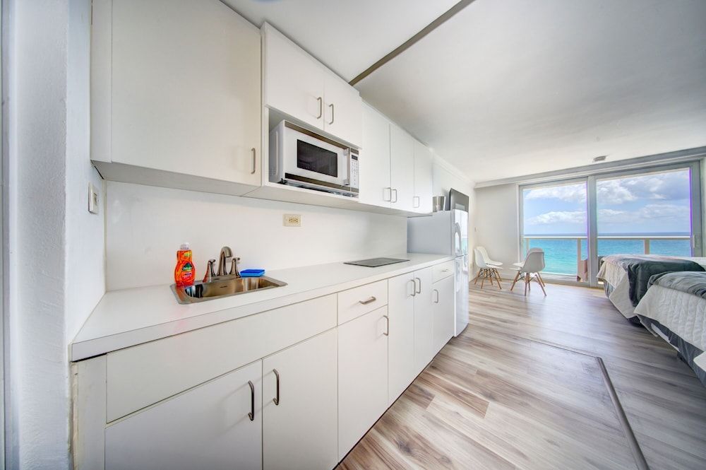 Marco's Beach Place - photo 10