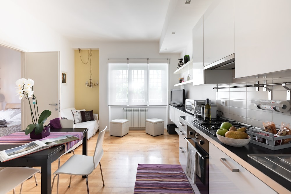 Lambertone Suburban House — 4-Star Luxury Hotel in Rome, Italy